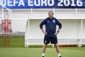 رئيس الاتحاد الانجليزي: بقاء هودجسون مرهون بنتائج 'يورو 2016'