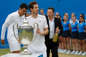 موراي يهزم راونيتش ويحرز لقب بطولة كوينز للمرة الخامسة
