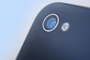 برنامج ذكاء صناعي جديد يعمل على تحويل أي هاتف ذكي إلى جهاز تتبع للعين