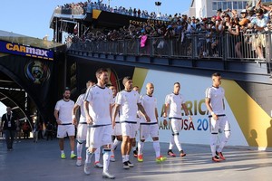 المنتخب الأرجنتيني يحتفل بعيد الأب على أنغام التانجو في مطعم 'شواء'