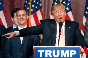 أوباما وبايدن وكارتر يوجهون انتقادات لاذعة إلى سياسات ترامب