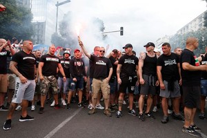 'اليويفا' يفرض غرامة مالية على المجر بسبب شغب الجماهير