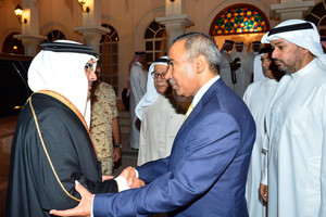 بالصور... ولي العهد يزور مجلس حجّي حسن العالي وأولاده 