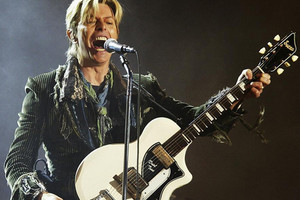 خصلة شعر لديفيد بوي بأكثر من 4 آلاف دولار