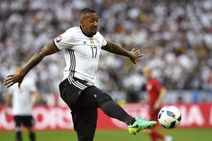 بواتينغ يسابق الزمن للحاق بدور الستة عشر في (يورو 2016)