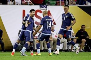 الأرجنتين تسحق أميركا وتبلغ نهائي كوبا أميركا 2016