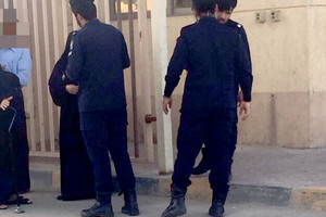 'الصحة الكويتية': وفاة نزيل وإصابة نحو 31 آخرين في حريق بعنبر بالسجن المركزي