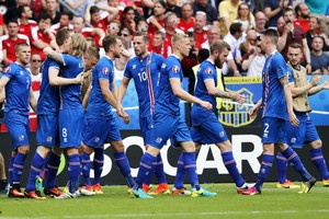 أيسلندا تواصل المعجزة وتلاقي إنجلترا في دور الـ16 الأوروبي