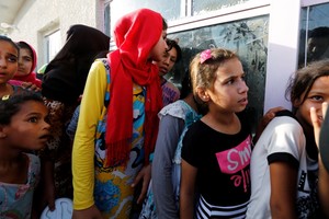 البنتاغون يؤيد حق المدنيين بالوصول إلى الانترنت حتى في الرقة والموصل