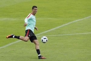 كل الأنظار تتجه لرونالدو في مباراة البرتغال وكرواتيا بـ'يورو 2016'