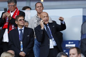 كأس أوروبا 2016: عدد اقل من البطاقات في 36 مباراة بالبطولة السابقة