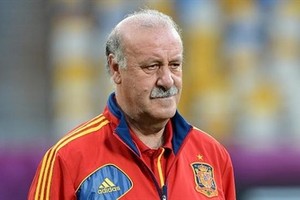 ديل بوسكي يرد على منتقديه في اختيار تشكيلة اسبانيا