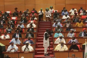 البرلمان السنغالي يوافق على وجود عسكري اميركي دائم لمكافحة الارهاب