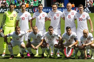 عودة أربعة لاعبين أساسين لتشكيلة بولندا أمام سويسرا