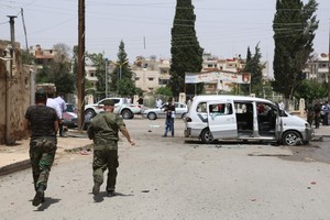 ارتفاع حصيلة قصف جوي على بلدة في شرق سورية إلى 82 بينهم 58 مدنيا