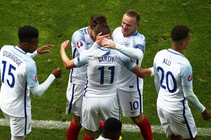 انجلترا مرشحة لانهاء مغامرة ايسلندا في 'يورو 2016'