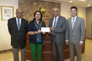 'فنادق الخليج' تتبرع بمبلغ 2000 دينار للجمعية البحرينية للإعاقة الذهنية والتوحد