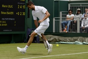 شيليتش صاحب الارسالات القوية يتخطى بيكر في بطولة ويمبلدون