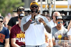 ليبرون جيمس خارج التشكيلة الأميركية بأولمبياد 2016