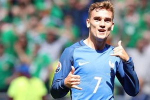 غريزمان... الإجابة الوحيدة وسط عدة أسئلة بالمنتخب الفرنسي