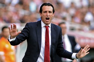 باريس سان جيرمان يقترب من التعاقد مع إمري لخلافة بلان