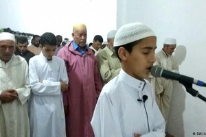 بالصور... أطفال يؤمون الناس في المساجد خلال شهر رمضان بالمغرب