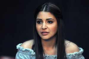 انوشكا شارما: ليس لدي طموح في التمثيل في هوليوود ، ولكنني فخورة ببريانكا تشوبرا وديبيكا بادكون