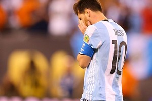 مارادونا يتضامن مع ميسي في وجه الاتحاد الأرجنتيني.. ويؤكد: 'لقد وصلنا إلى الحضيض'