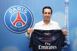 ايمري مدربا لباريس سان جيرمان في عقد لمدة عامين