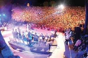 عودة قوية لنجوم الغناء العربي في مهرجان قرطاج الدولي