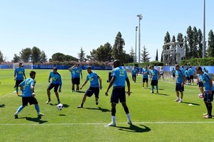 التاريخ في مواجهة العطاء شعار المواجهة النارية بين الآزوري والماكينات