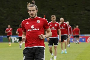 رامسي والين الوجه الخفي لتألق غاريث بيل مع ويلز