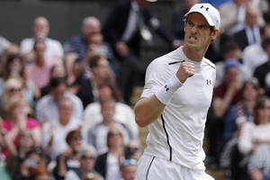 موراي يشق طريقه سريعا إلى الدور الثالث في ويمبلدون