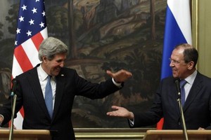 لافروف وكيري يبحثان في اتصال هاتفي سبل إنهاء الصراع السوري