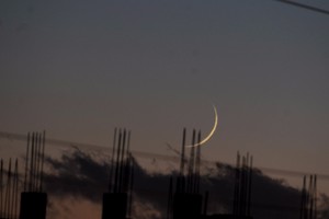 السعودية تدعو المسلمين على أراضيها تحري هلال شوال يوم الاثنين