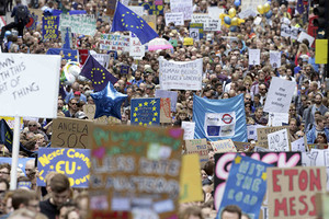 آلاف يتظاهرون في لندن احتجاجاً على الخروج من الاتحاد الأوروبي