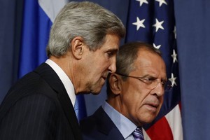 لافروف وكيري يبحثان في اتصال هاتفي سبل إنهاء الصراع السوري