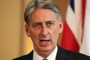 هاموند: بريطانيا ستعين مفاوضين تجاريين أجانب بعد قرار الخروج من الاتحاد الأوروبي