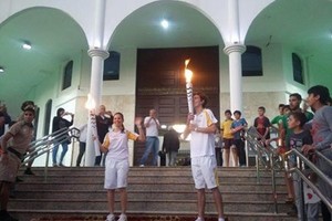 بالصور... الشعلة الأولمبية تدخل مسجدا في البرازيل