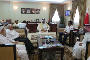 محافظ الجنوبية يلتقي أهالي مدينة عيسى ويؤكد تلبية احتياجاتهم بالتنسيق مع الجهات المختصة