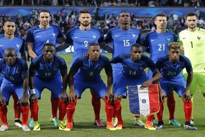 الصحف الفرنسية تحتفي بالفوز على ايسلندا وتترقب المواجهة أمام ألمانيا