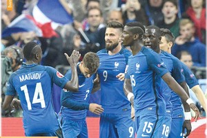 سوالف رياضية... فرنسا تنذر ألمانيا بفوز كبير على آيسلندا