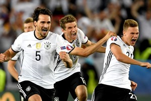 رامسي وهوميلز يواجهان مصير جاسكوين وبلان في يورو 2016