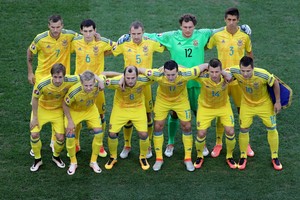 'اليويفا' يحقق في العثور على منشطات أمام فندق منتخب أوكرانيا