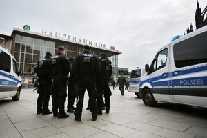 الشرطة الألمانية تعزز الإجراءات الأمنية على الحدود قبل مواجهة فرنسا في 'يورو 2016'