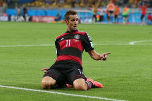 كلوزه يدعم مولر ويتوقع إنهاء صيامه التهديفي