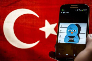 تركيا في طليعة الدول التي 'تخنق' مواقع التواصل الاجتماعي بعد هجمات