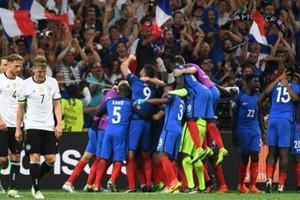 ألمانيا تصرف 2.3 مليون يورو للاعبي المانشافت