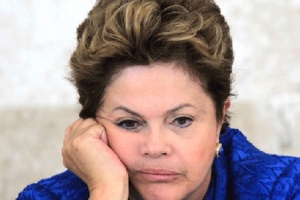 رئيسة البرازيل تقدم دفاعاً مكتوباً لمجلس الشيوخ في محاكمتها