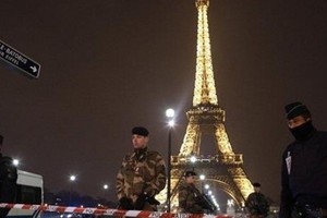 السلطات الفرنسية تمنع إقامة احتفال المنتخب الوطني في الشانزليزيه في حال الفوز غدا على البرتغال